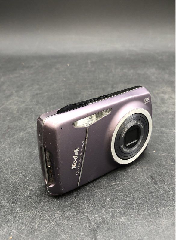 Kodak EasyShare M550 12.0 MP Digital Compact Camera