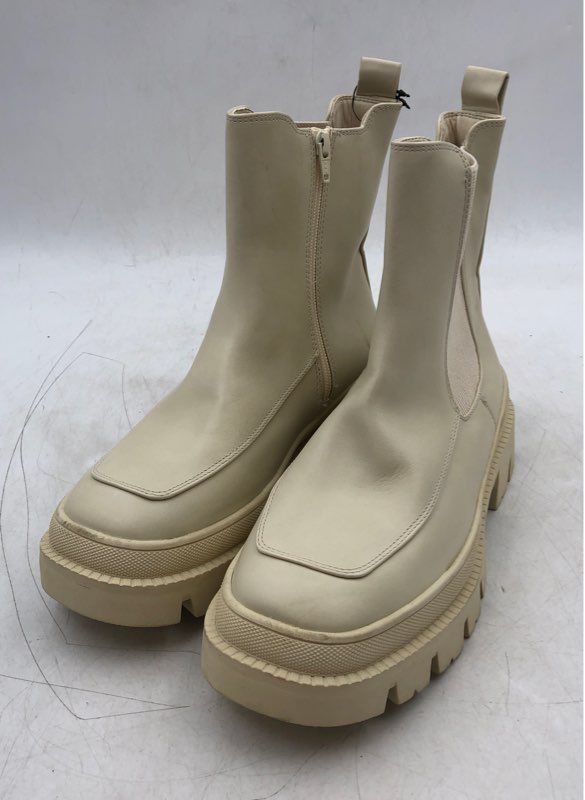 Lane Bryant Women&#39;s Off-White Ankle Chelsea Boots - Size 9W