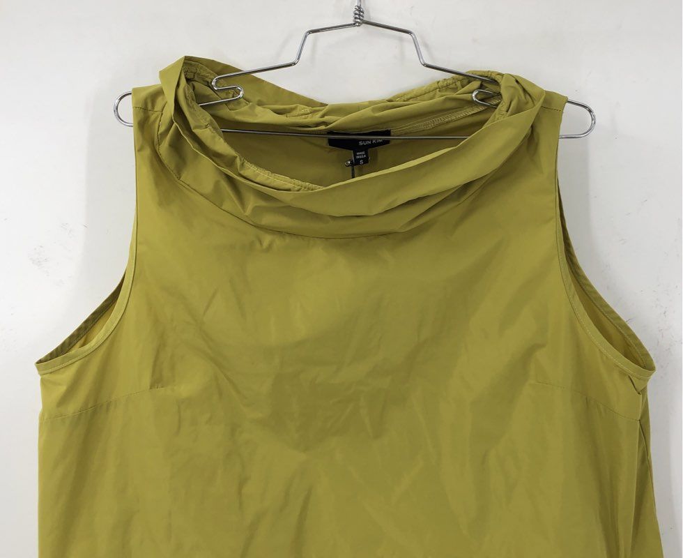 Sun Kim Women's Green Cropped Top - Size S