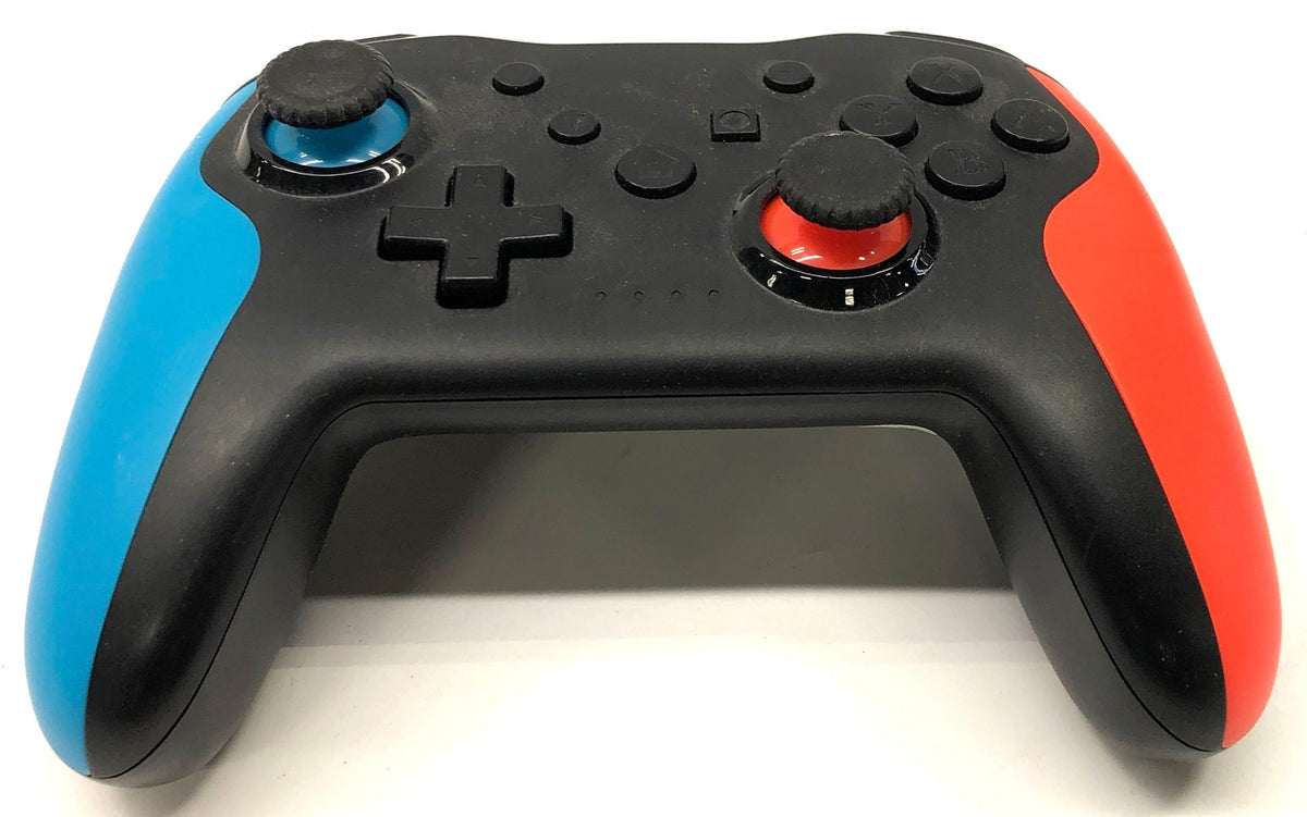 Nintendo Switch Controller Grip & 2 Joy-Con Wheels 4pc Accessory Lot