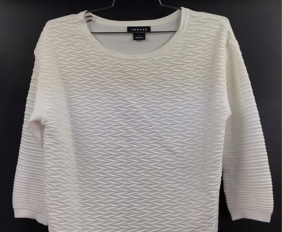 Trouve Women's White Textured Chevron Layered Hem Sweater Top Size S
