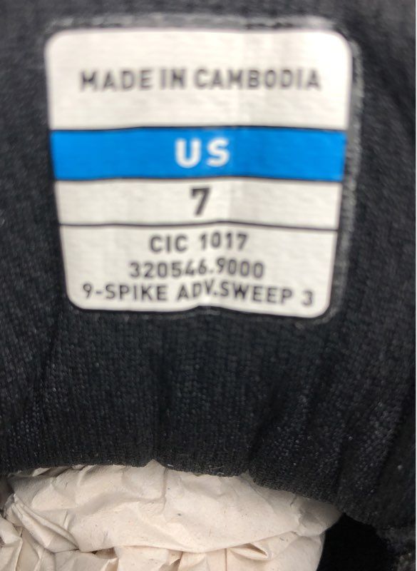 NIB Mizuno Men's Black Softball Cleats - Size 7