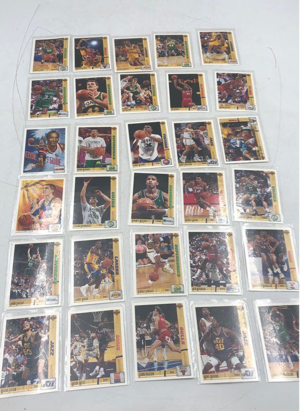 Lot Of Basketball NBA Cards. Medium Box, Unsorted