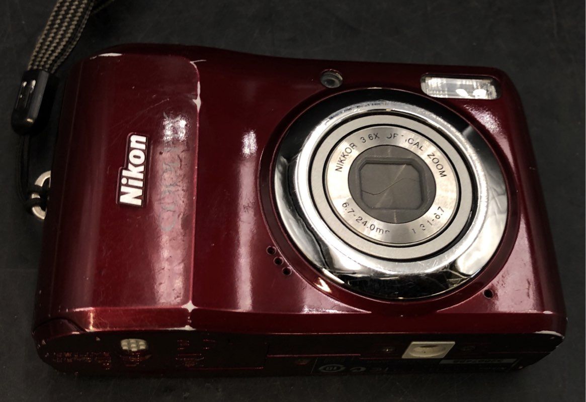 Nikon COOLPIX L20 10.0MP Digital Camera 3.6x Optical Zoom Red