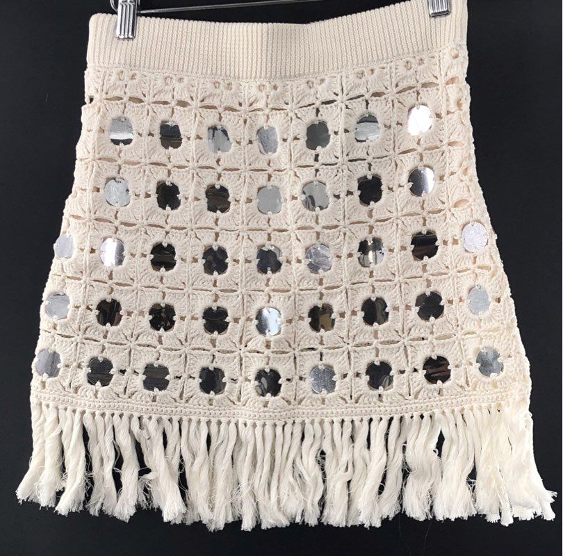Le Superbe Women's Gypset Crochet Mini Skirt White Mirrored Fringe NWT Sz XS