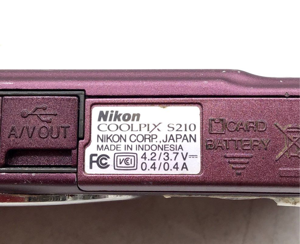 Nikon Coolpix S210 8.0 MP Digital Compact Camera
