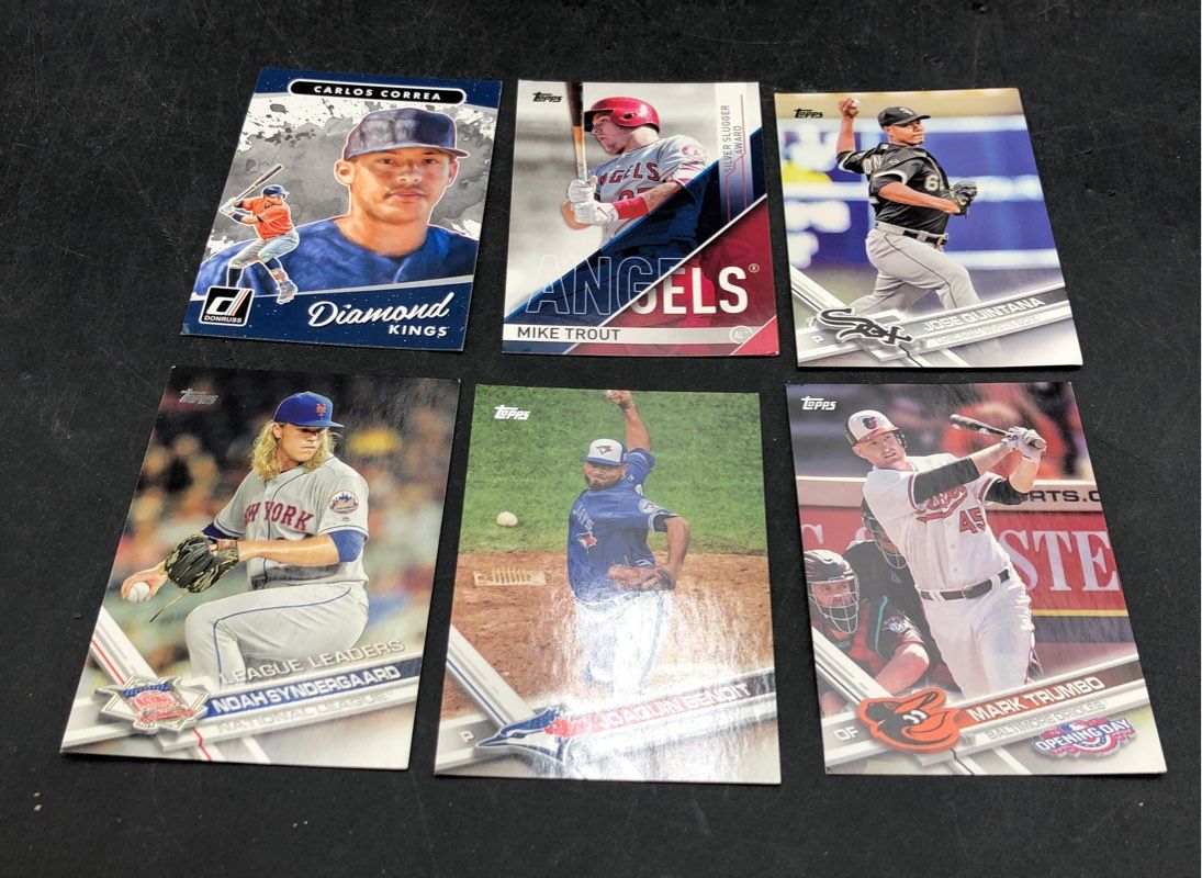 Mixed Lot Of Baseball MLB Cards. Medium Box, Unsorted
