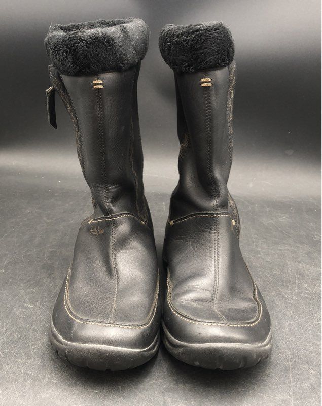 Helly Hansen Women's Black Winter Boots - Size 7