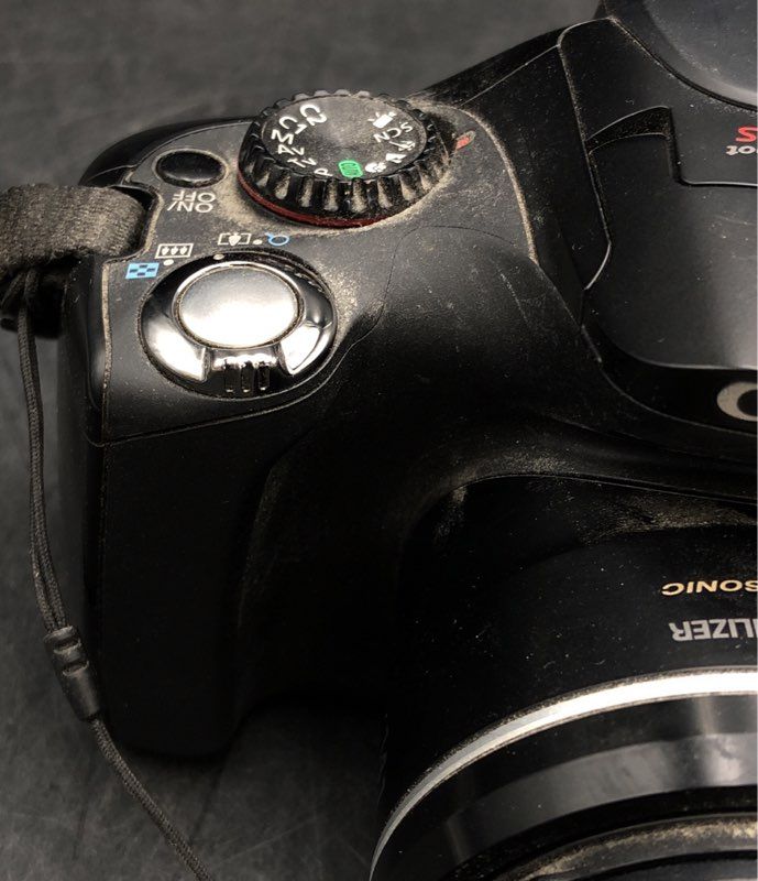 Canon SX30 IS Digital SLR Camera