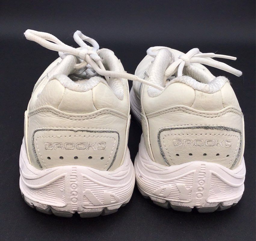 Brooks Women&#39;s Dyad Walker 6200471B111 White Athletic Shoes - Size 9.5B