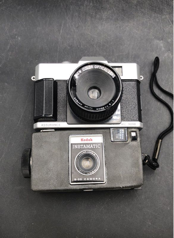 Pentax, Kodak, Yamasheta 35MM Film Point & Shoot Camera Lot