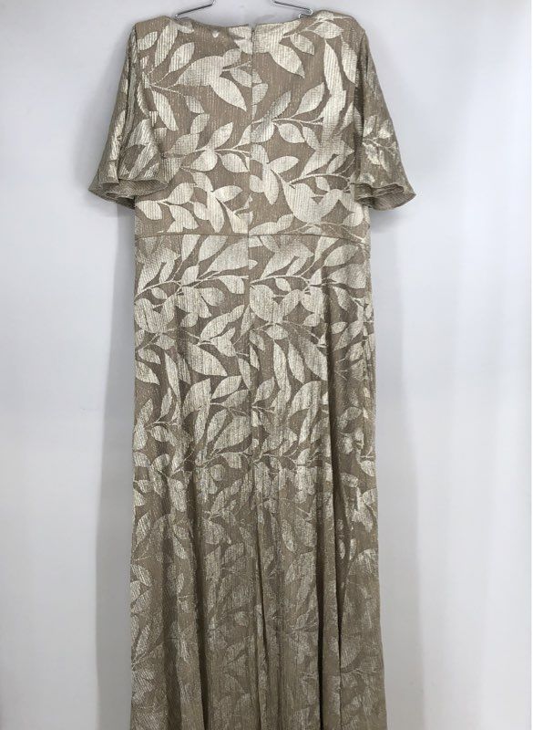 NWT Adrianna Papell Women's Champagne Metallic Print Maxi Dress - Size 18W