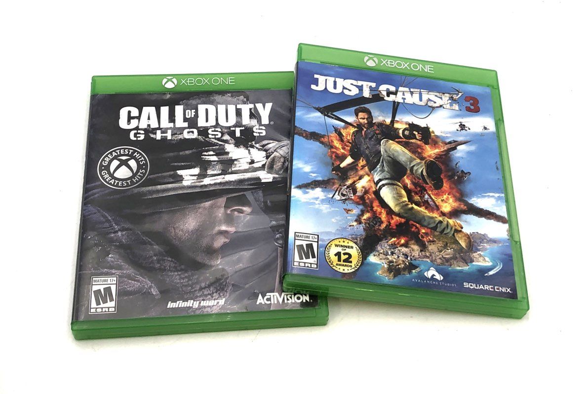 Halo Skyrim Call of Duty 12 Xbox One Game Lot Microsoft 2010s
