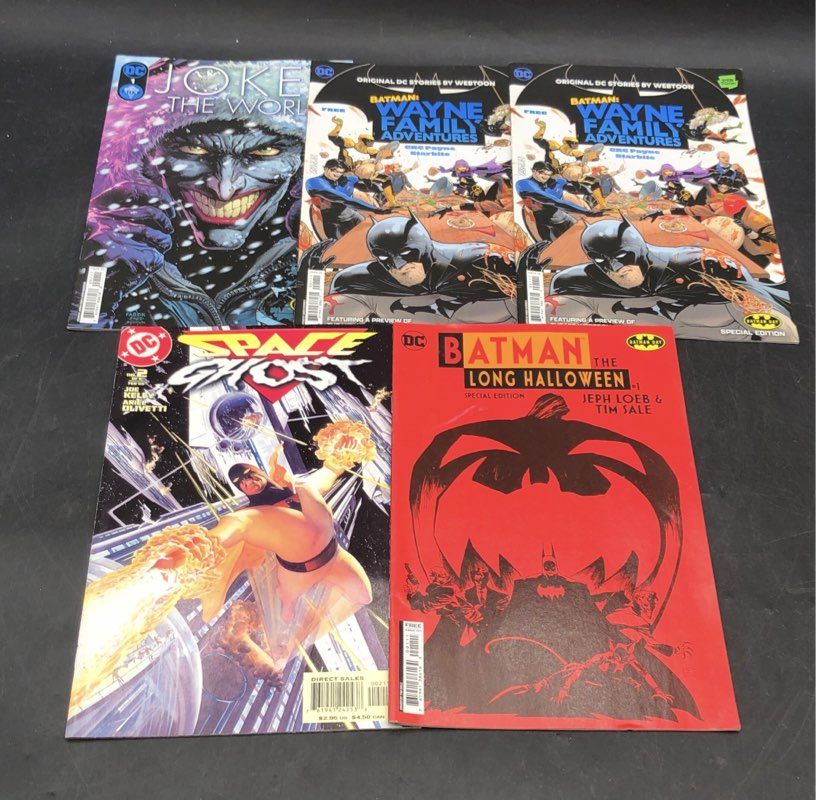 DC Comic Book Lot Modern & Copper Age Superhero Approximately 25 Comics