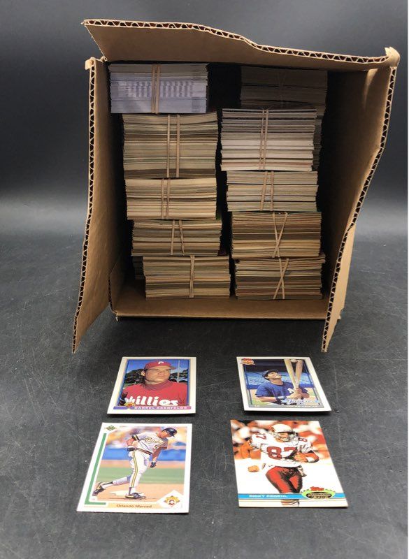 Mixed Lot Of Baseball MLB Cards. Medium Box, Unsorted