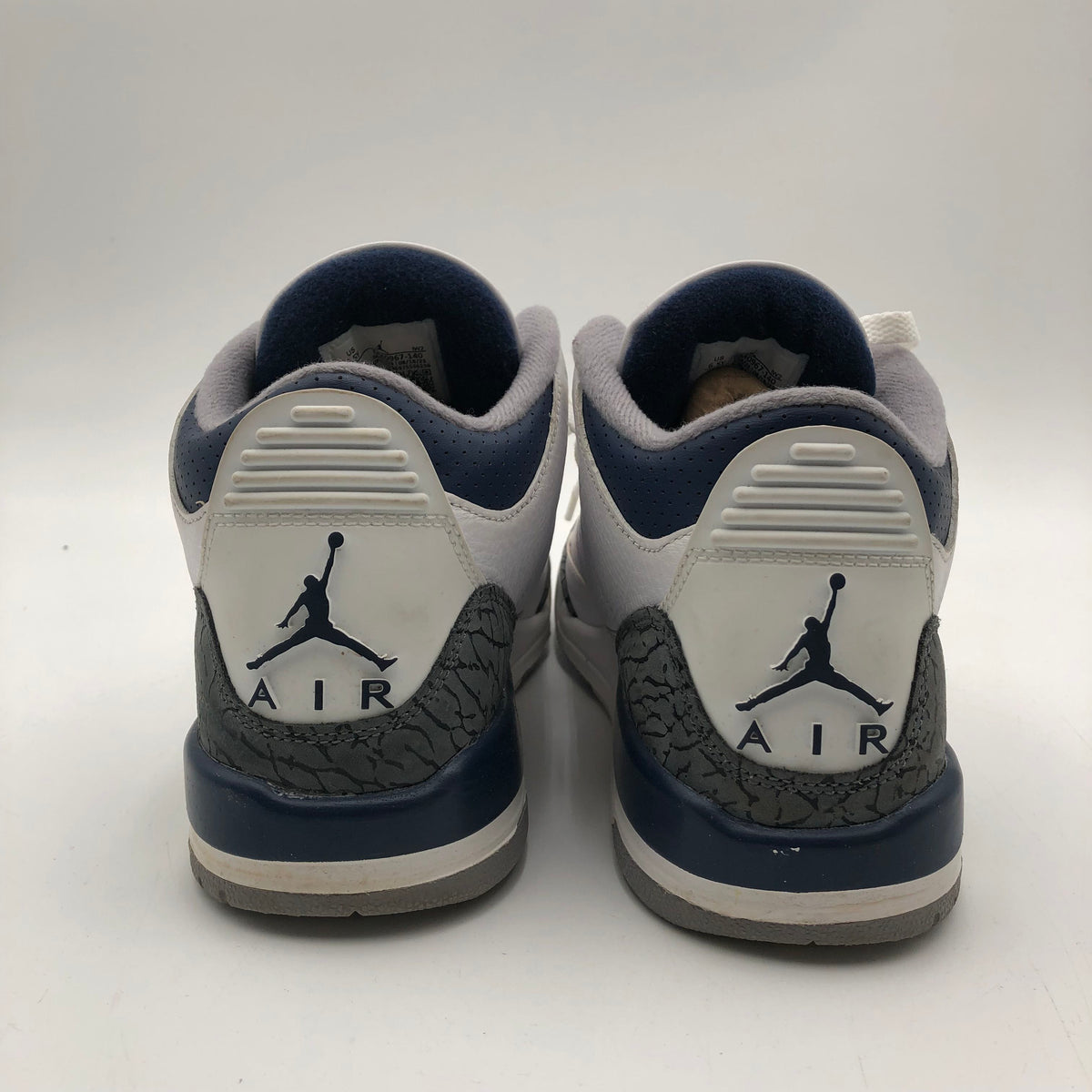Nike Air Jordan 3 Retro Midnight Navy Boy's Sneakers Size 6.5 COA