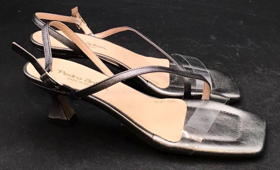 NIB Pedro Anton Women's Metallic Grey Leather Slingback Kitten Heels - Size 40