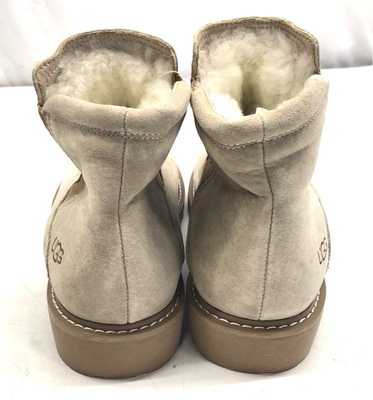 UGG Tan Suede Sheepskin Lined Chelsea Ankle Boot Lug Sole Size 42