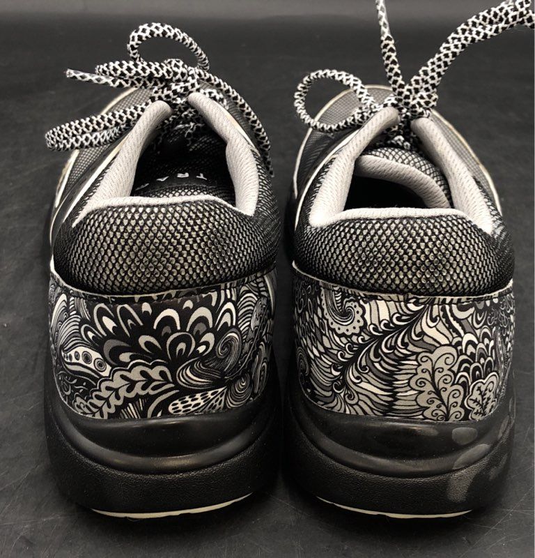 Traq By Alegria Women's Qarma Black White Athletic Shoes - Size 38