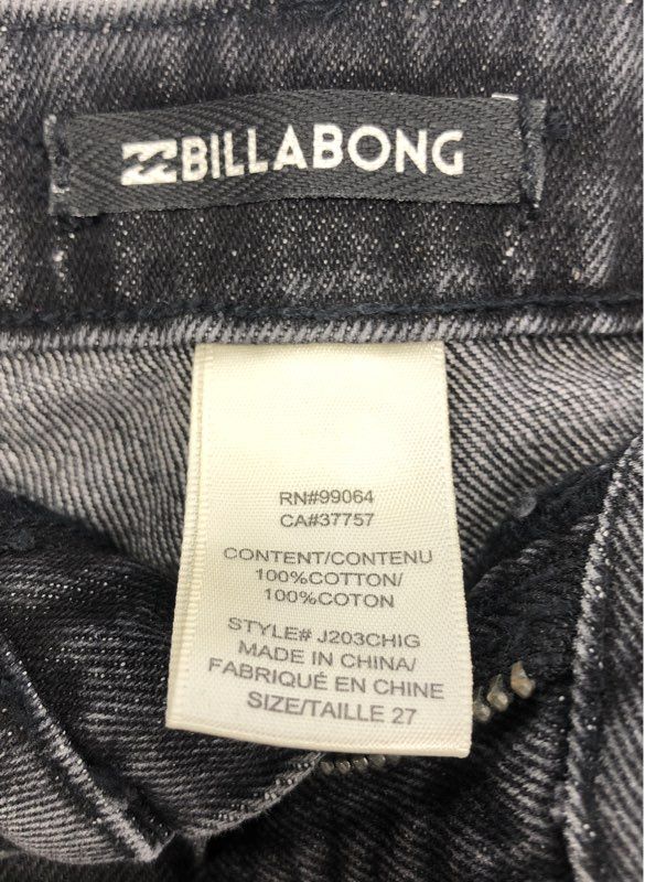 Billabong Women's Black Wash Distressed Frayed Cuffed Denim Shorts Sz 27