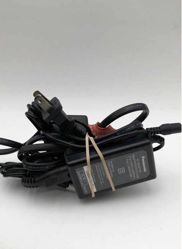 Vivitar Sunpak Camera Flash & Lens Lot 7 Pieces Panasonic Viewfinder Adapters