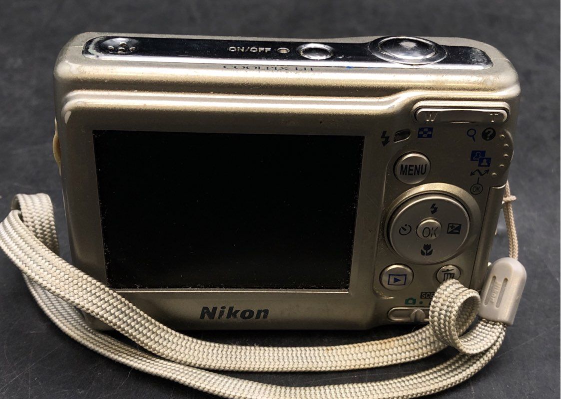 Nikon Coolpix L11 6.0 MP Compact Digital Camera