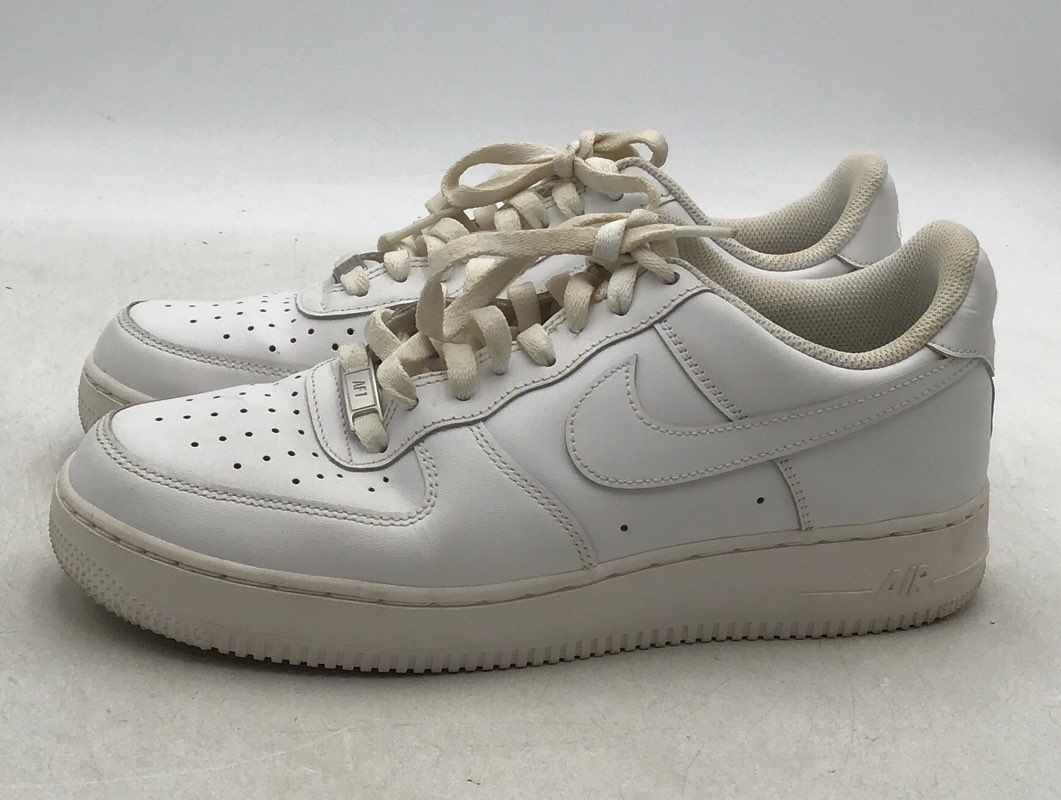 Nike Men&#39;s Air Force 1 Low &#39;07 White Athletic Shoes - Size 9.5