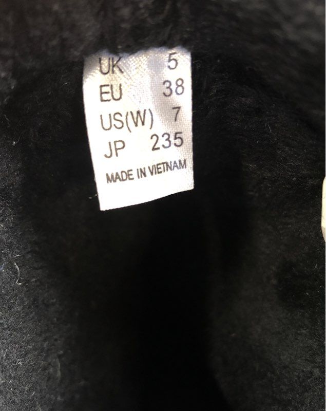 Helly Hansen Women's Black Winter Boots - Size 7