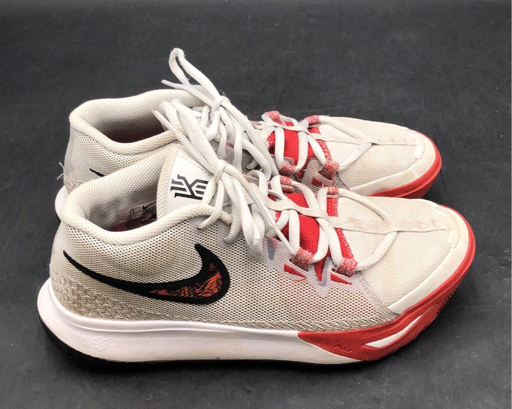 Nike Kyrie Flytrap 6 Light Bone Black University Red Basketball Shoes Size 7.5