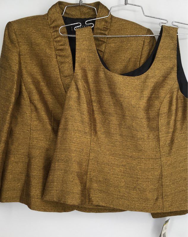 NWT Kasper Women&#39;s Gold Blouse And Blazer - Size 14P