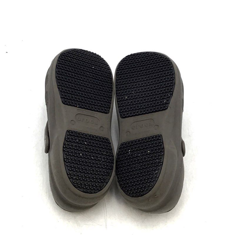 Crocs Women&#39;s Gray Slip-On Clog Shoes - Size 8