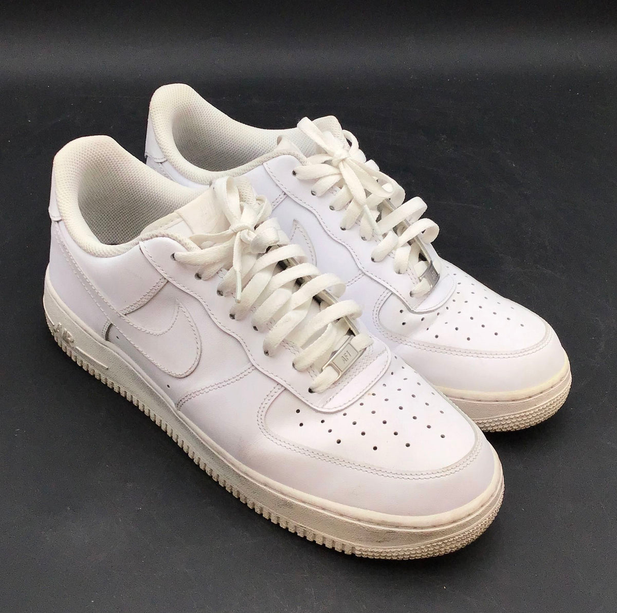 Nike Men's Air Force 1 Low '07 White Athletic Shoes - Size 11