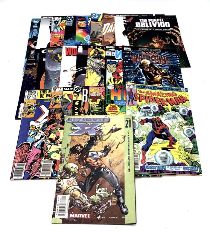 Comic Book Lot Marvel DC 1970s-2020s Superhero Mixed Titles 25 Comics
