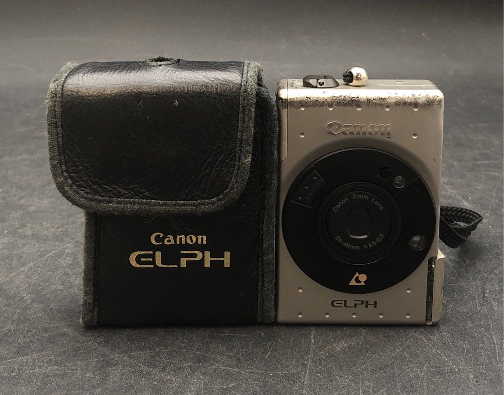 Vintage Canon ELPH APS Film Point & Shoot Camera 24-48mm Zoom w/ Case