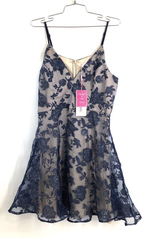 PromGirl Women's Navy Floral Embroidered Fit Flare Dress Size M NWT