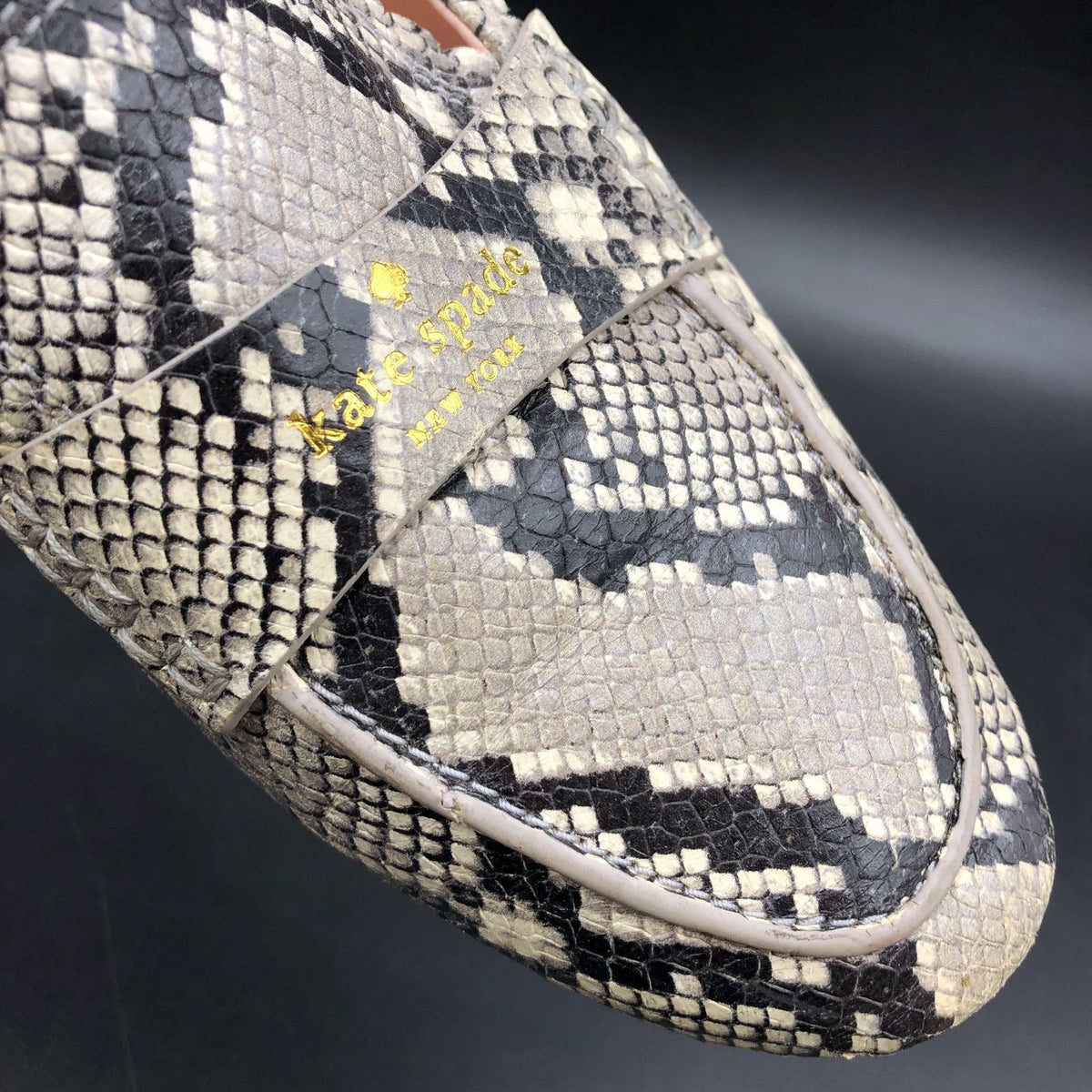 Kate Spade &#39;Cara Flora&#39; Women&#39;s Grey Snake Print Leather Flats - Sz 8.5B (+COA)