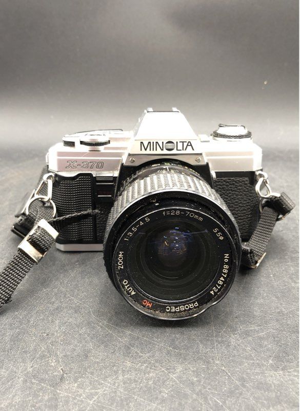 Minolta X-370 Film 35mm SLR Camera