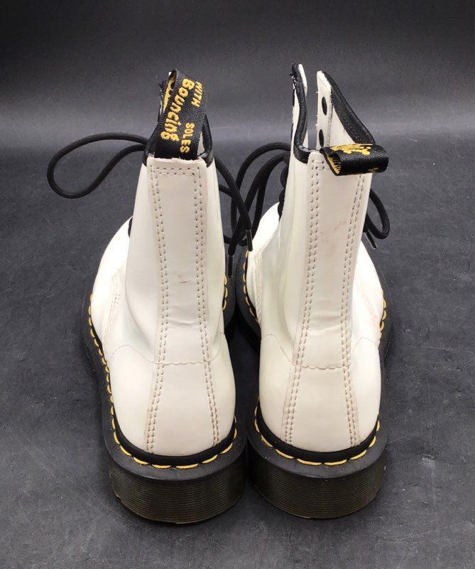 Dr. Martens 1460 White Smooth Leather 8-Eye Lace Up Boots Women's Size 8