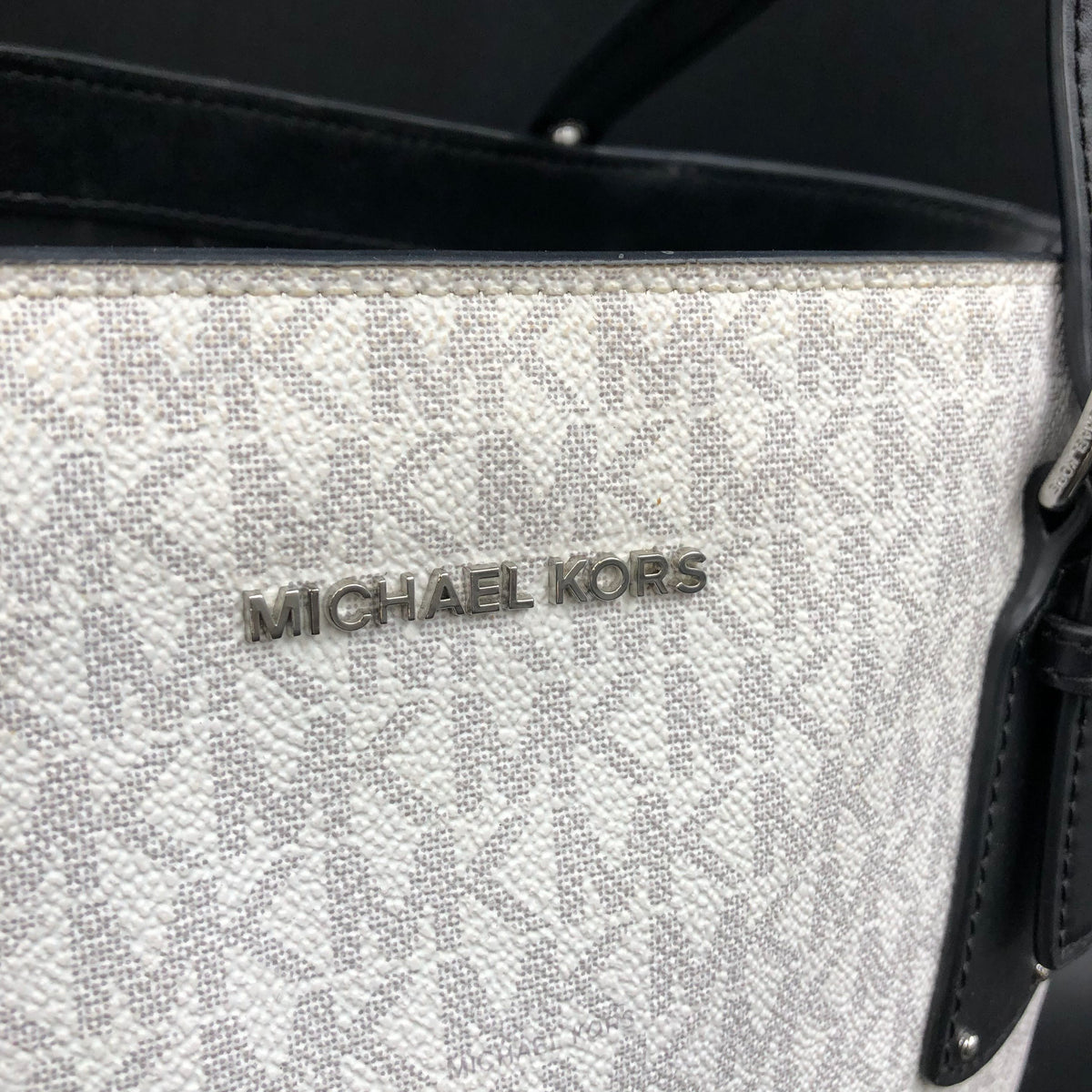 Michael Kors Gilly Multicolor Signature Canvas Drawstring Tote Bag Silver COA
