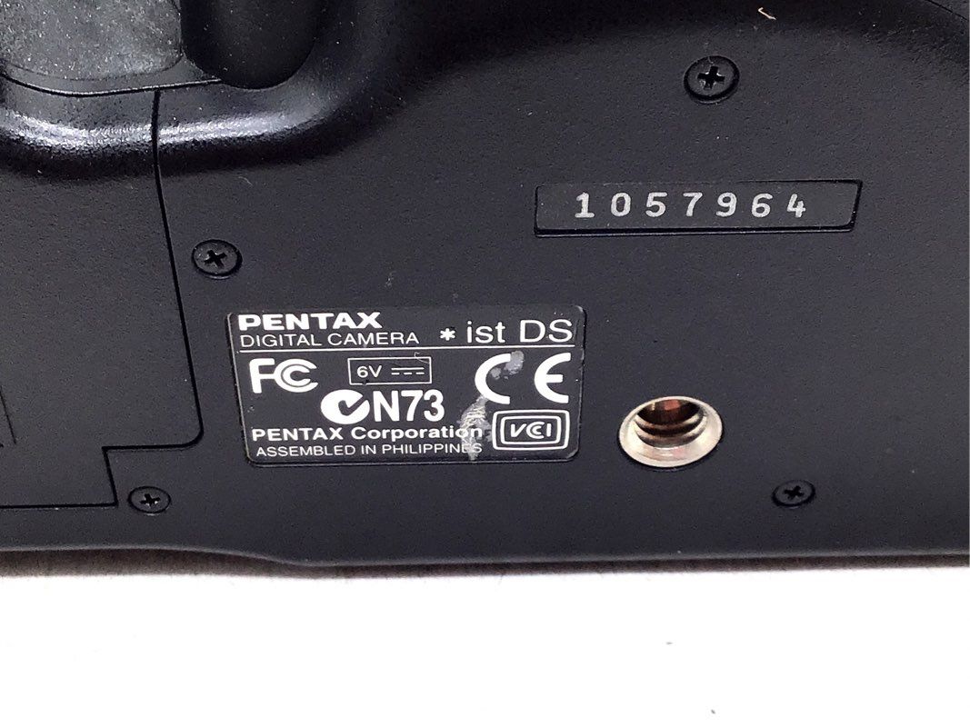 Pentax *ist D 6.1 MP Digital SLR Camera With Strap