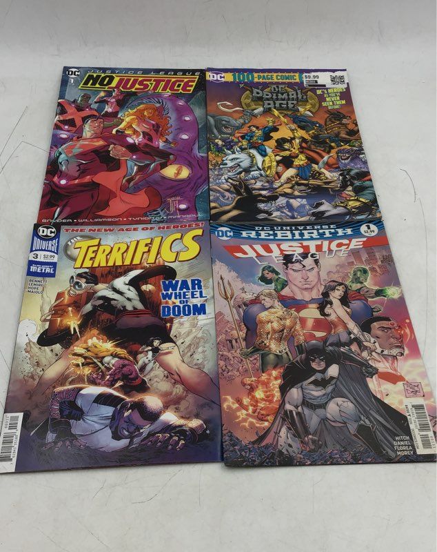 Harley Quinn, The Man Of Steel, Vigilante &amp; More Comic Book Mixed Lot