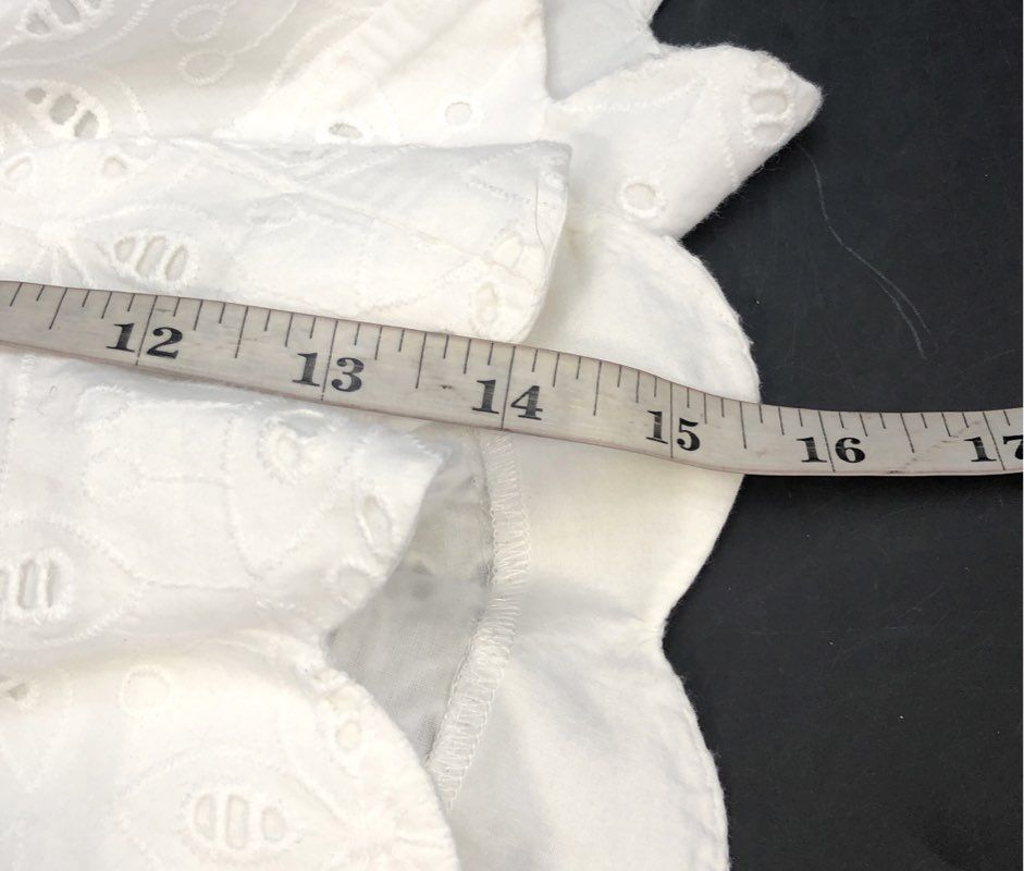 Crown & Ivy Women's White Shelby Scallop Eyelet Floral Cotton Shorts Sz 6 NWT