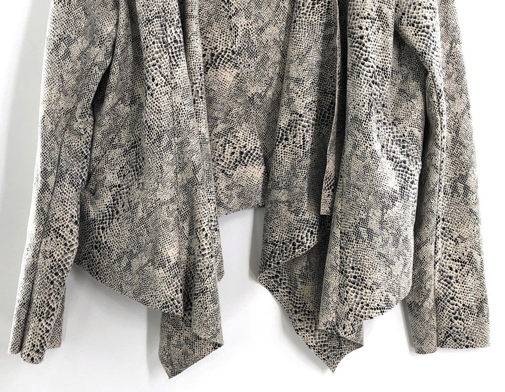 [BLANKNYC] Women's Gray Snakeskin Print Draped Open Front Jacket Size M