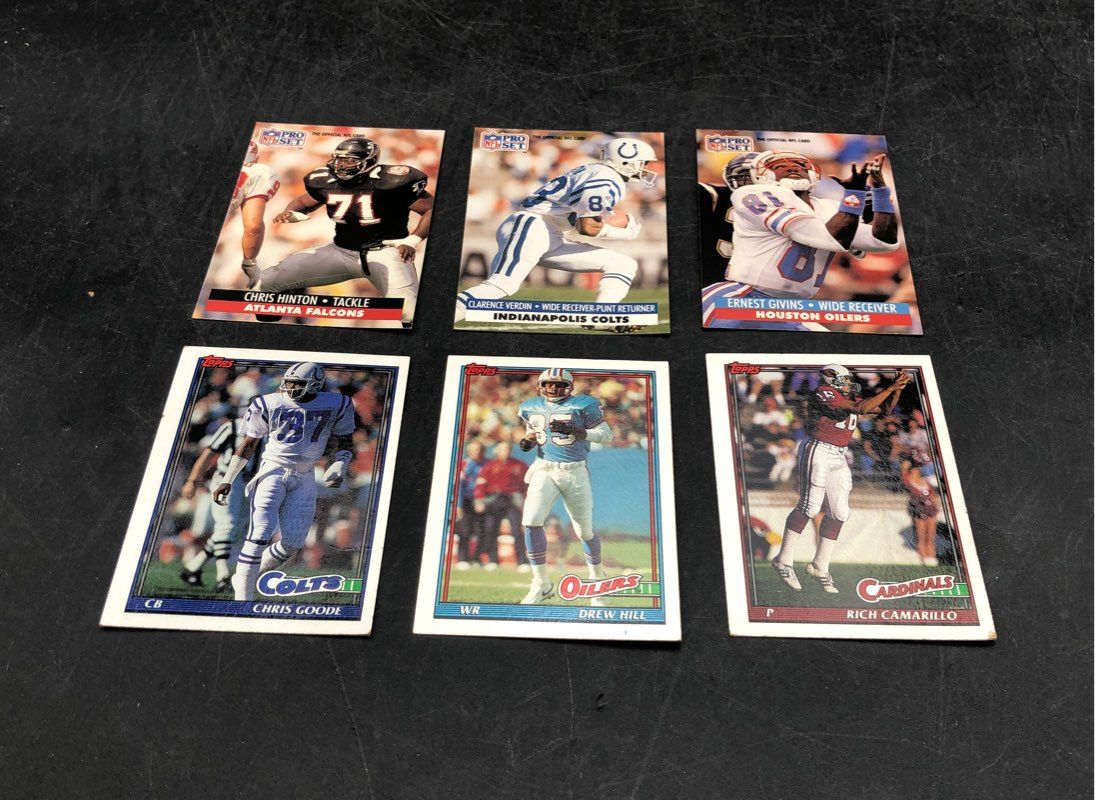 11.09 lbs Mixed Lot Of Fleer Football, Baseball MLB Cards. Medium Box, Unsorted