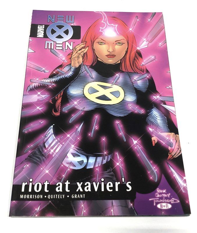 Captain Marvel Avengers X-Men 7 Comic Lot Marvel Graphic Novel TPB Collection