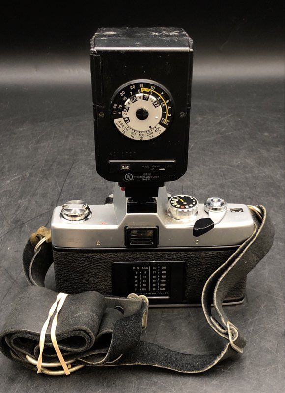 Minolta SRT 201 35mm SLR Film Camera With Lens & Flash