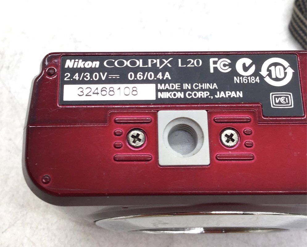 Nikon Coolpix L20 3.6 X Zoom 10 MP Digital Camera