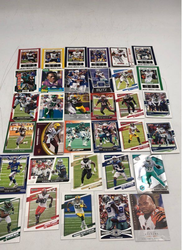 Lot Of Football NFL Cards. Medium Box, Unsorted