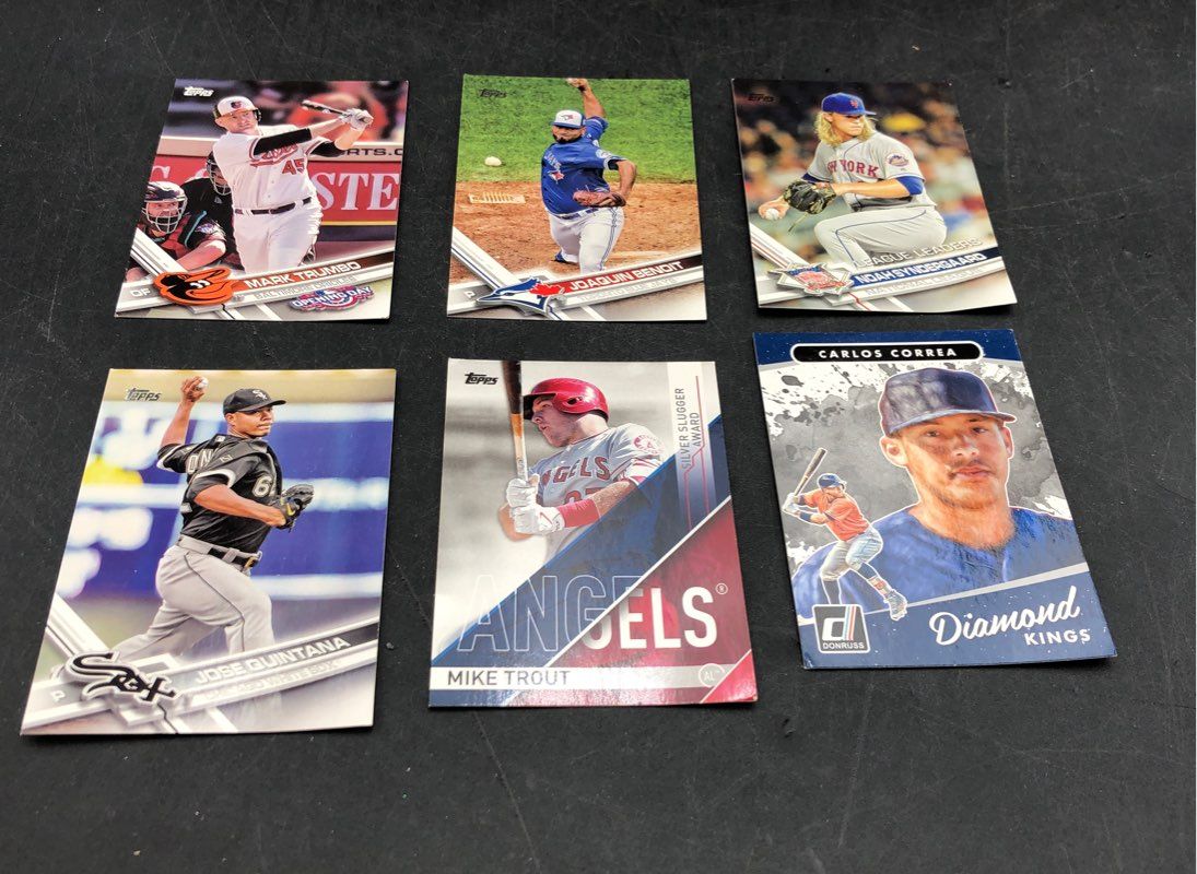 Mixed Lot Of Baseball MLB Cards. Medium Box, Unsorted