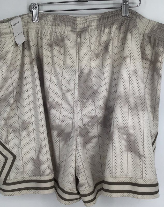 NWT Jordan Women&#39;s Gray Tie Dye Standard Fit Athletic Shorts - Size 2X